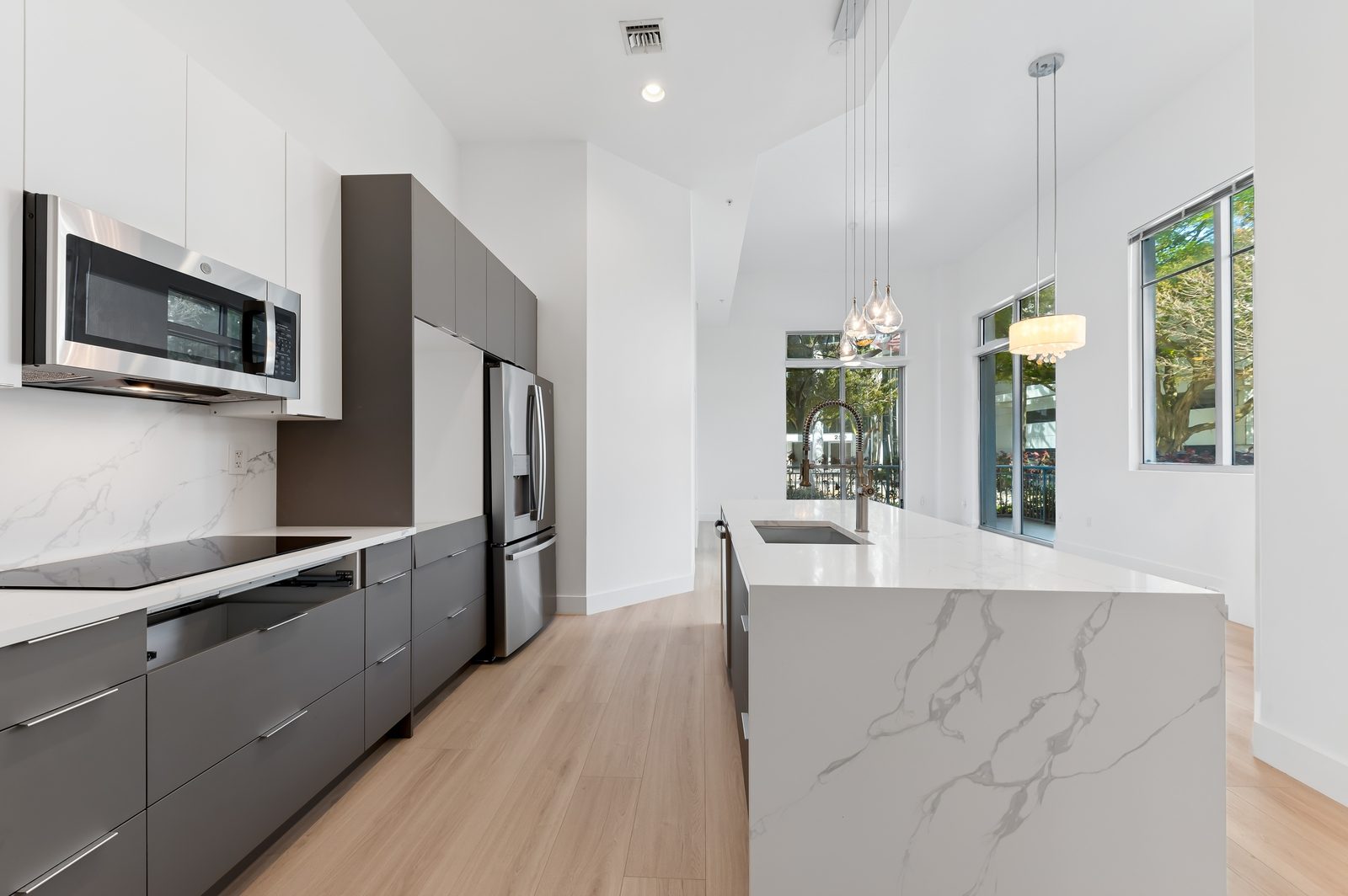 Australian Avenue condominium, West Palm Beach