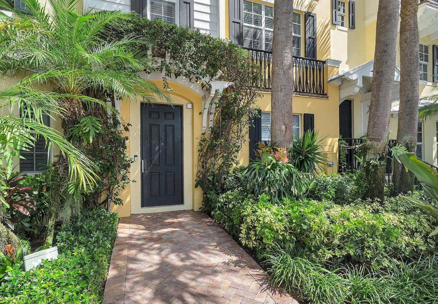 Flamingo Drive townhouse exterior, West Palm Beach